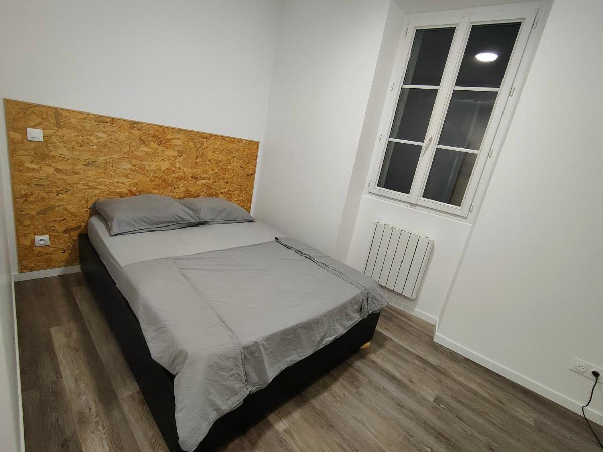 Les Lofts De Provins: 5 Apartment *