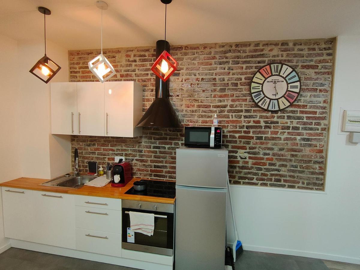 Les Lofts De Provins: 5 Apartment *
